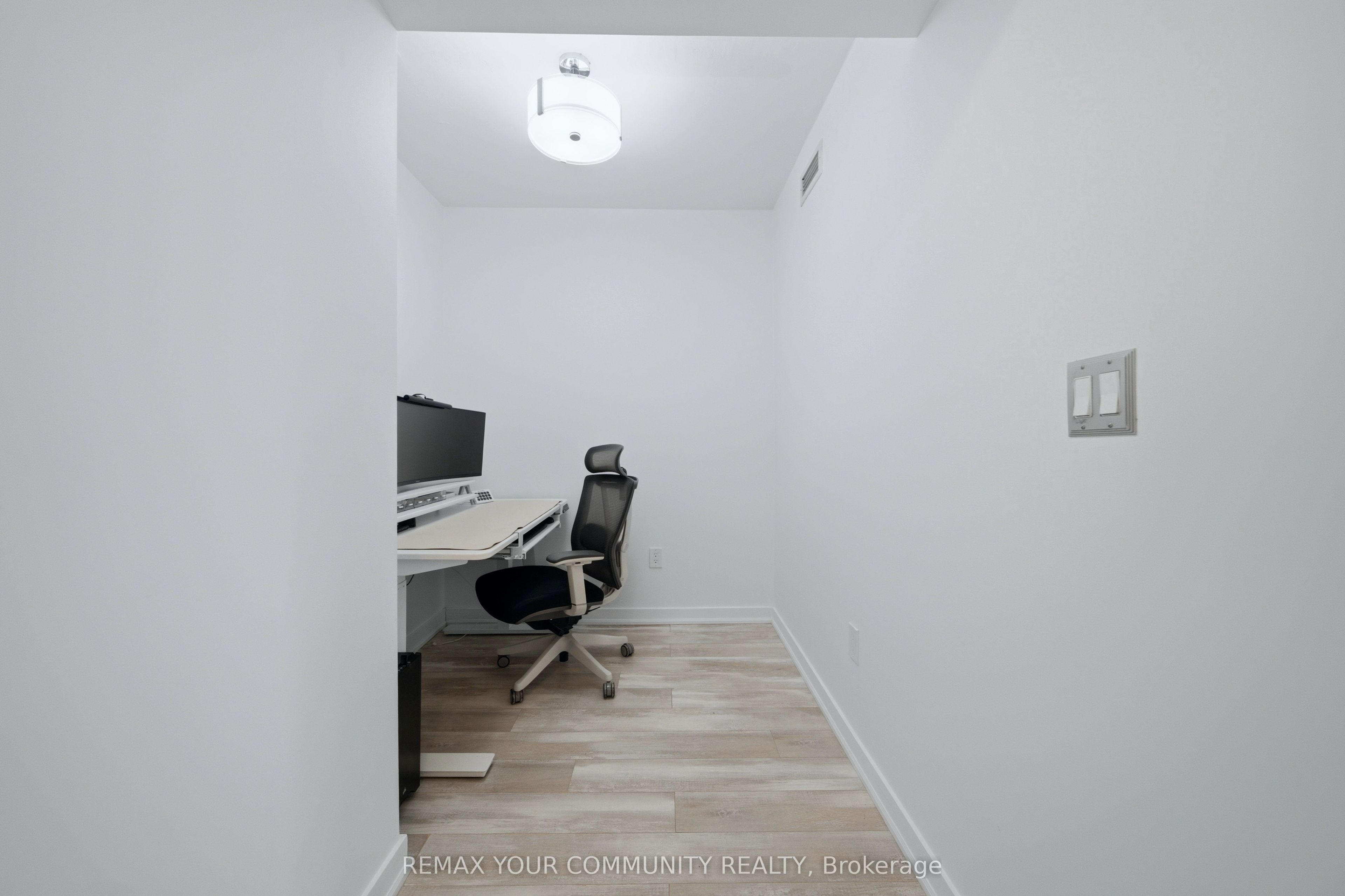 Additional image 4 of 4502-35 Mariner Terrace, Toronto, ON, M5V 3V9
