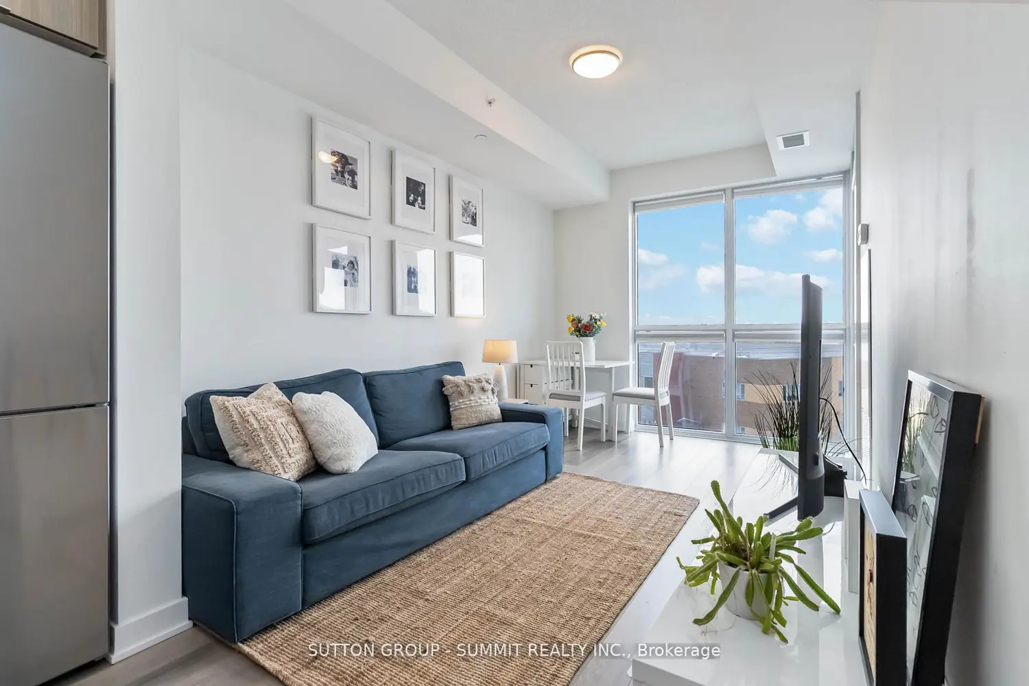 Additional image 7 of 5220 Dundas Street D422