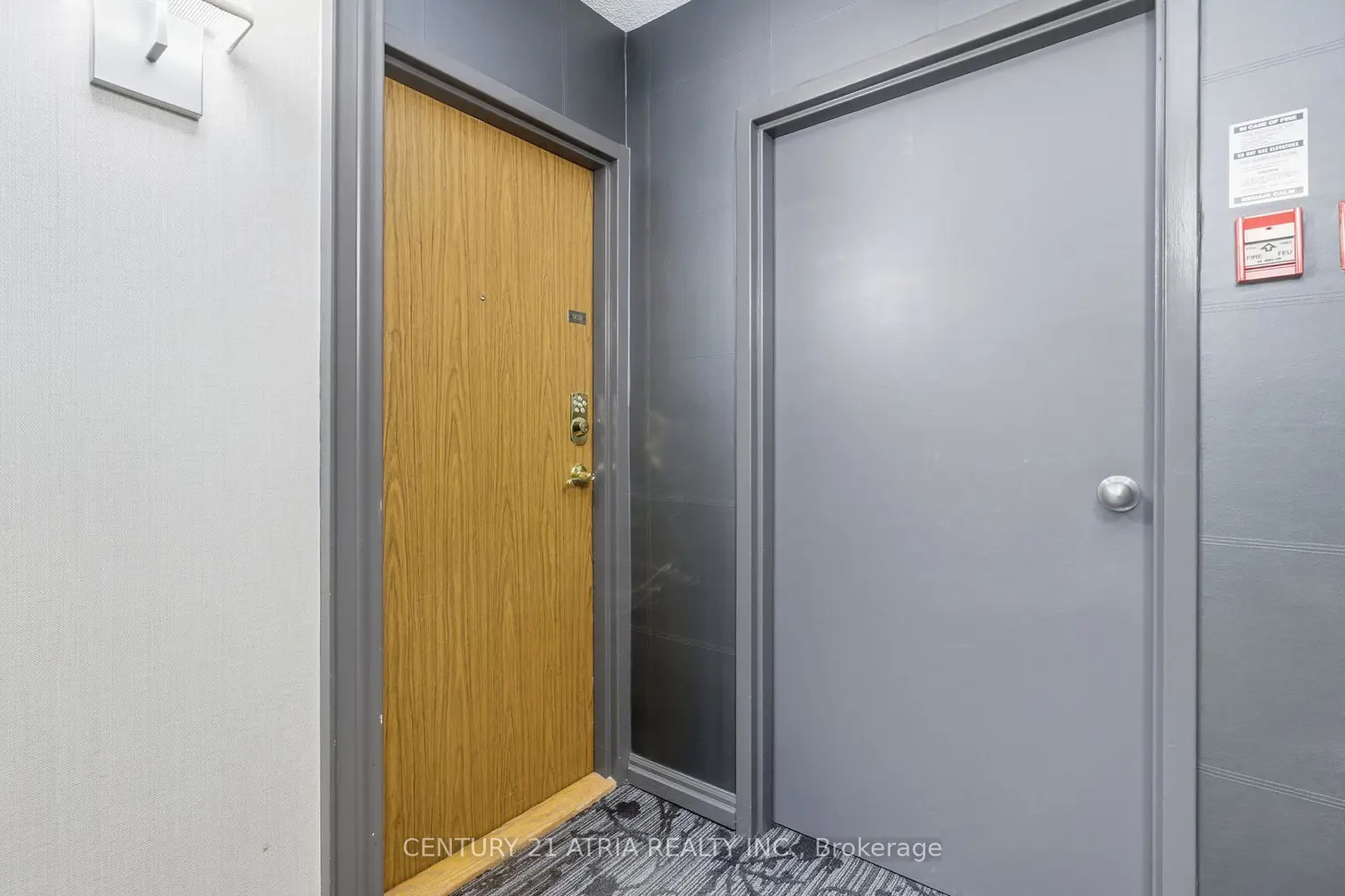 50 Baif Boulevard 909 photo 2