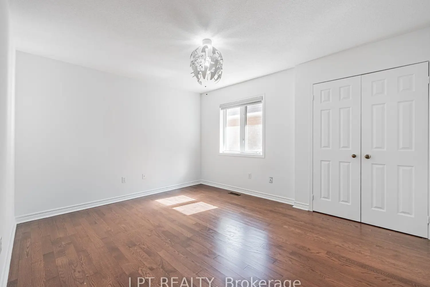 Additional image 9 of 7 Homeview Road