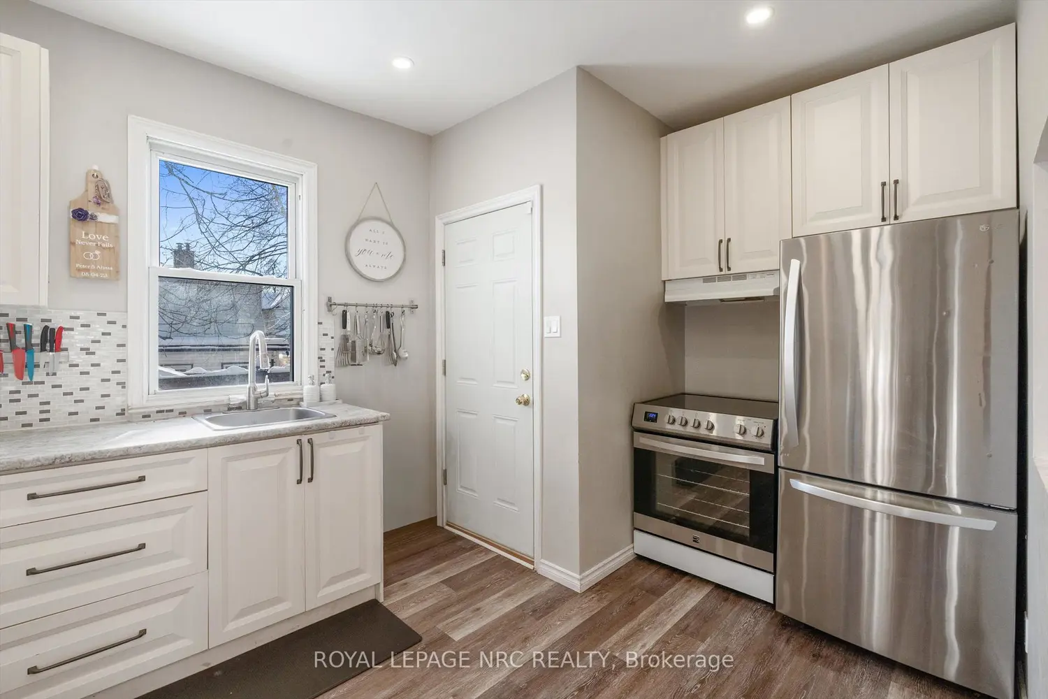 Additional image 7 of 4688 Mcdougall Crescent