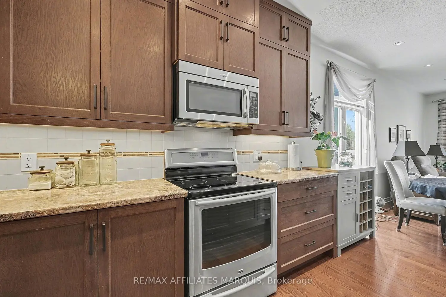 Additional image 9 of 171 Royal Landing Gate