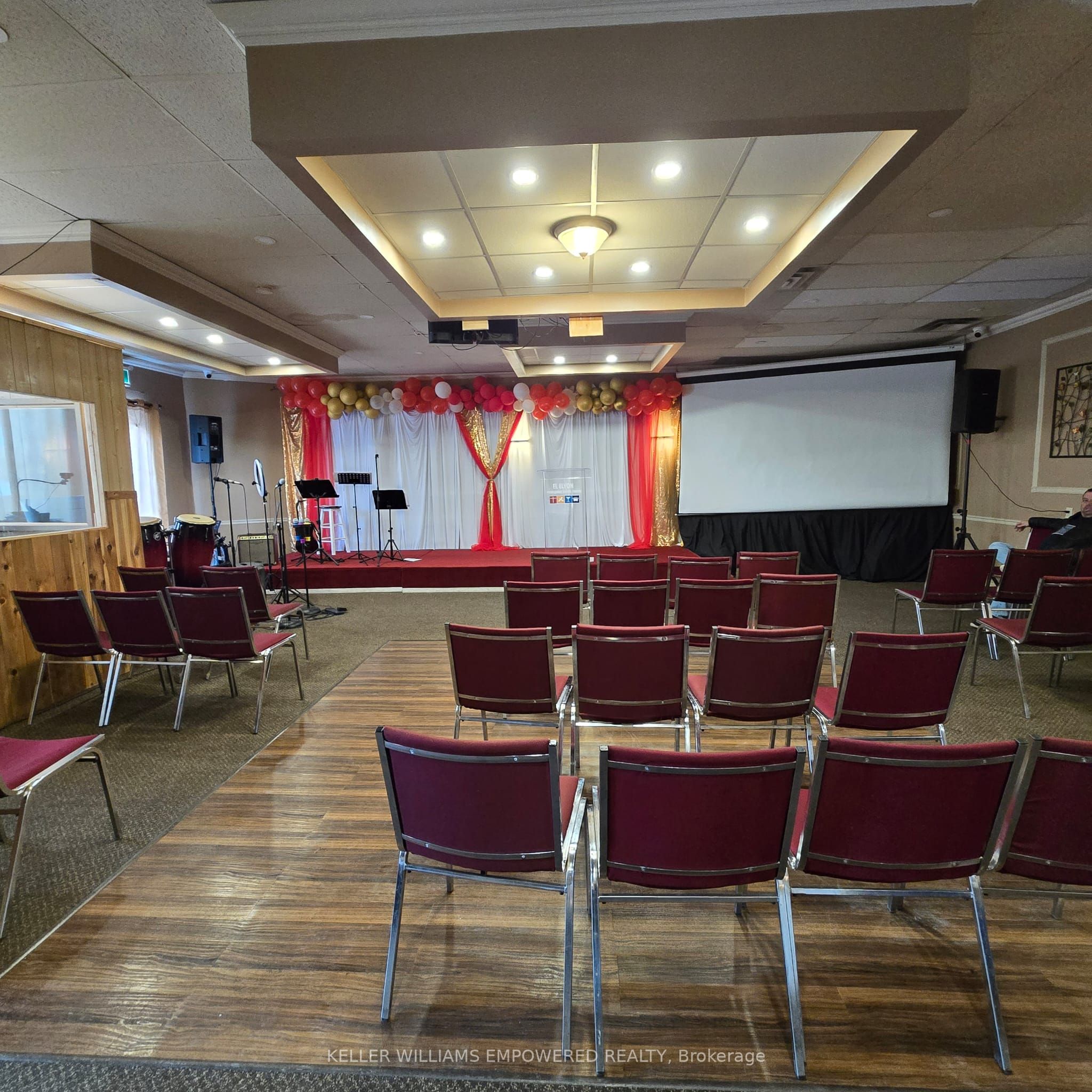 B-55 Beverly Hills Drive, Toronto, ON, M3L 1A2