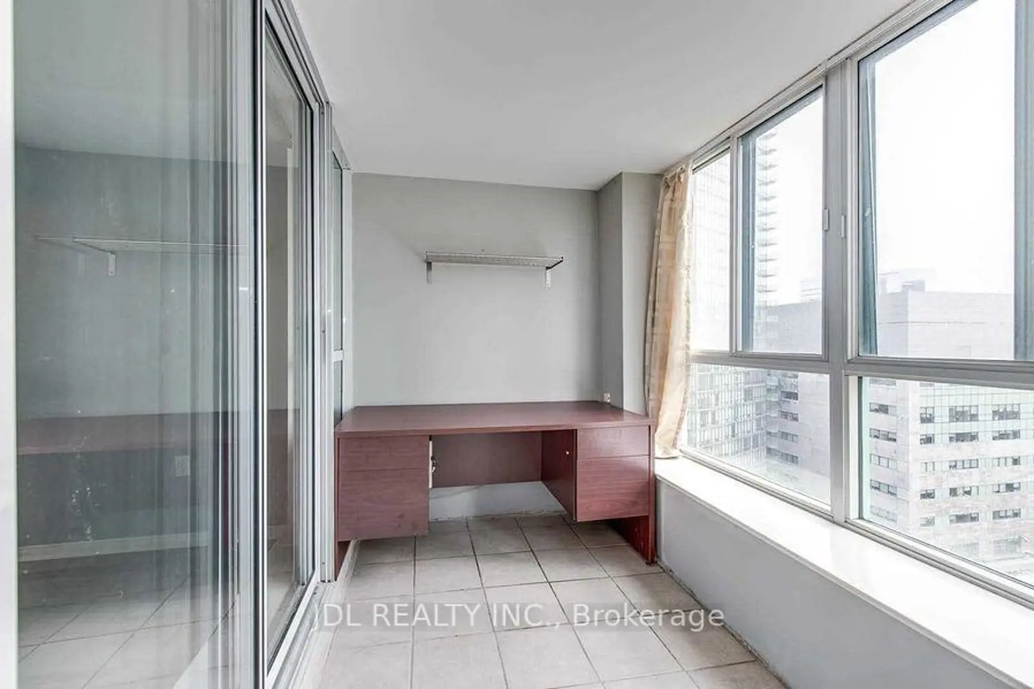 Additional image 5 of 887 Bay Street 1610