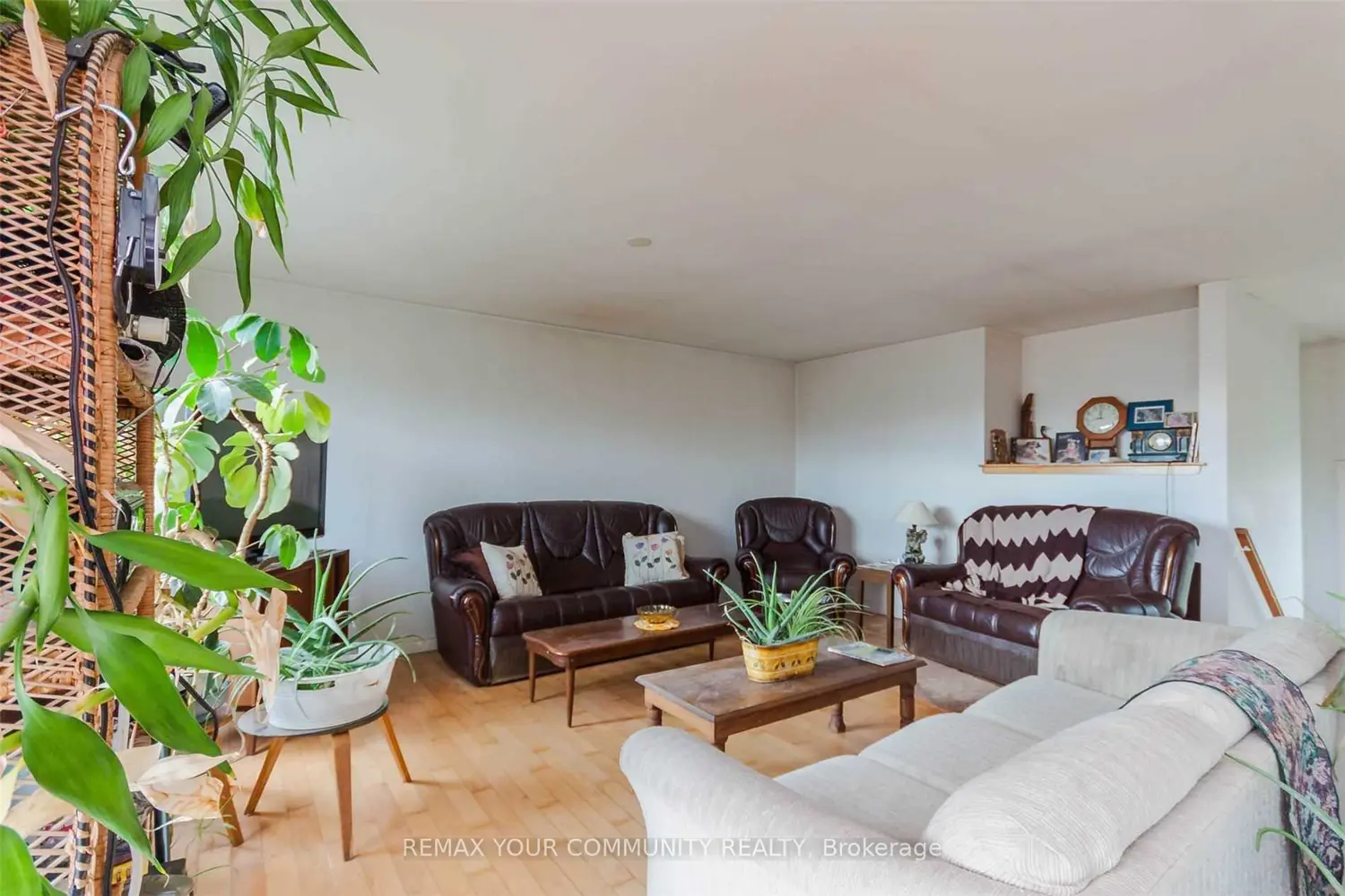 Additional image 19 of 2571 Solina Road