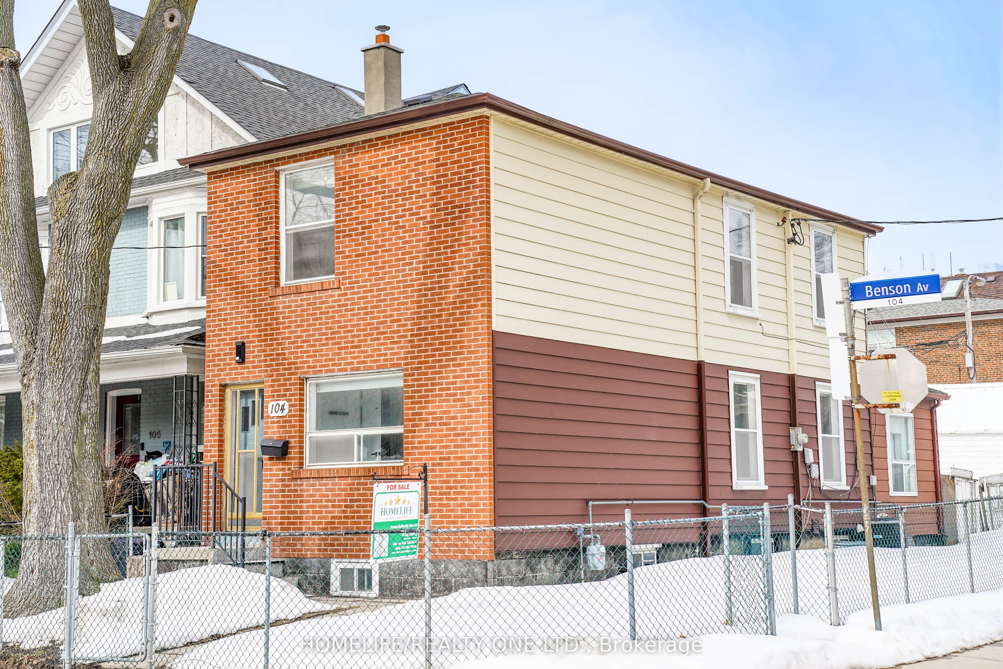 Additional image 2 of 104 Benson Avenue, Toronto, ON, M6G 2J1