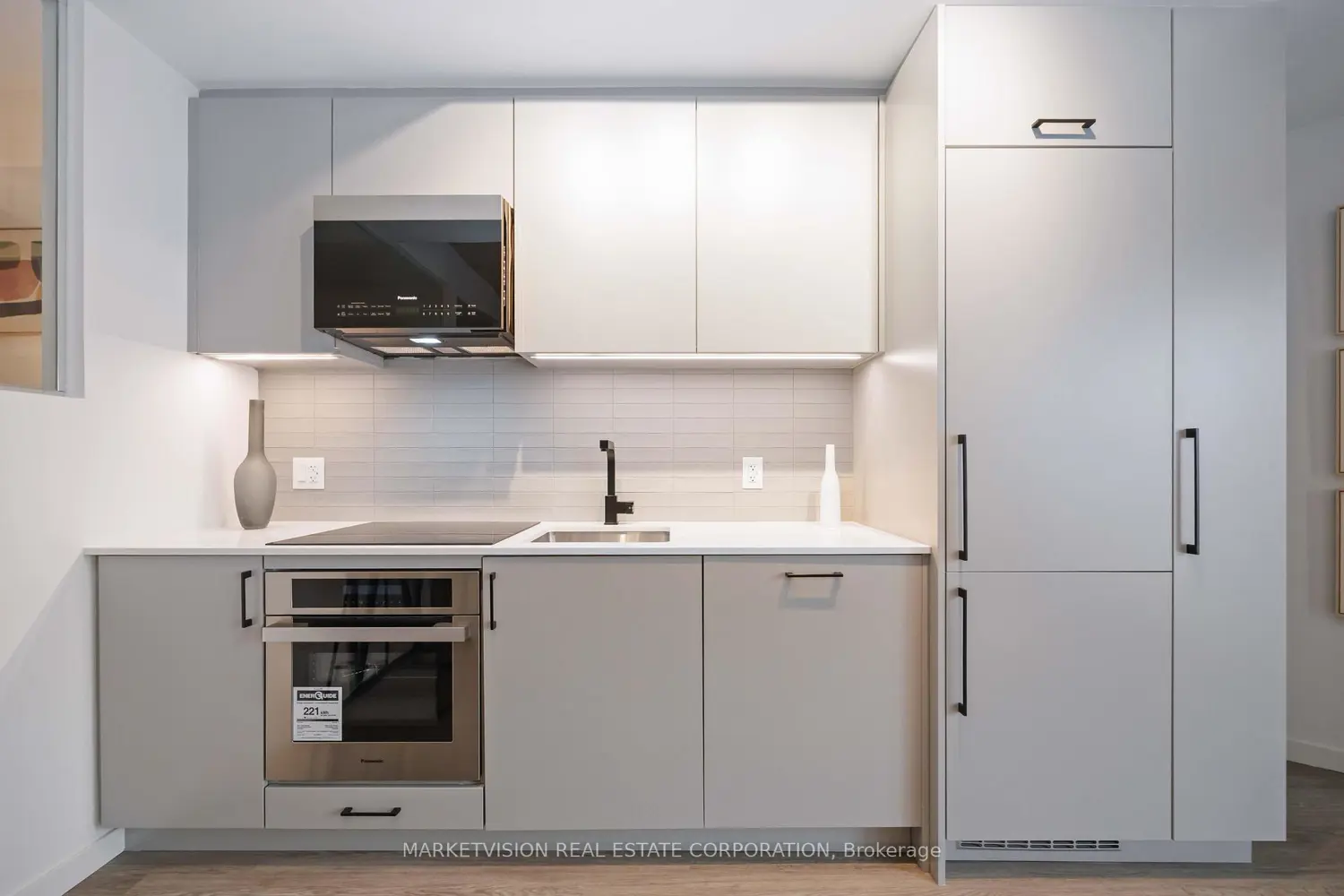 Additional image 5 of 689 The Queensway Street 505