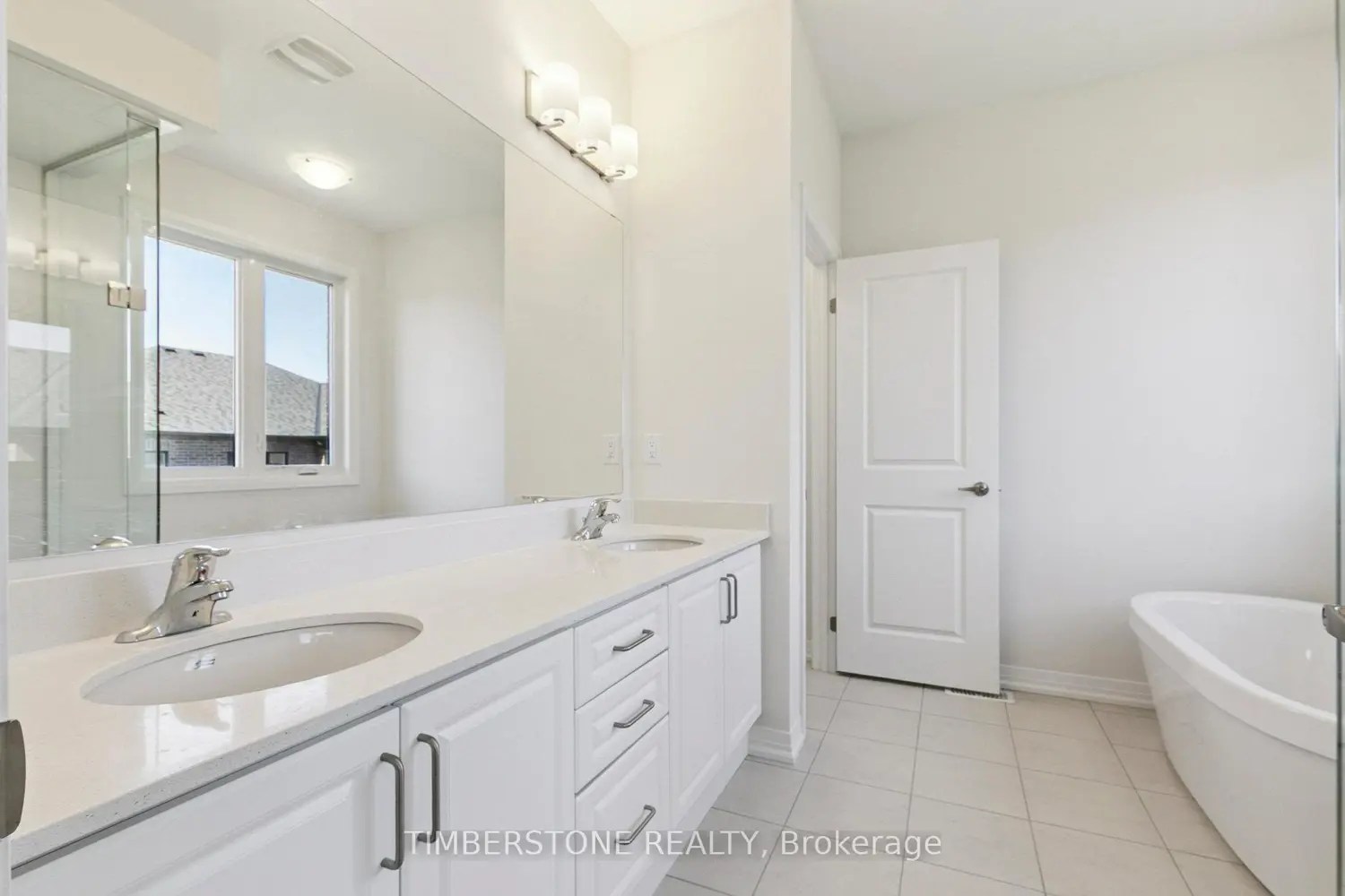 Additional image 15 of 1813 Narcissus Gardens