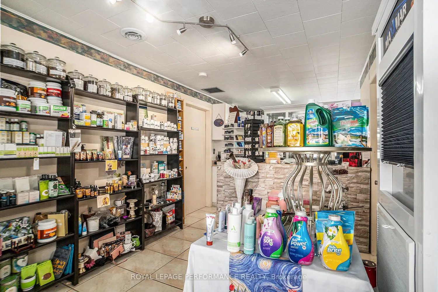 Additional image 16 of 1430 Notre Dame Street