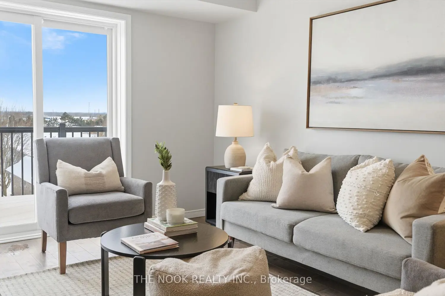 Additional image 5 of 910 Wentworth Street 301