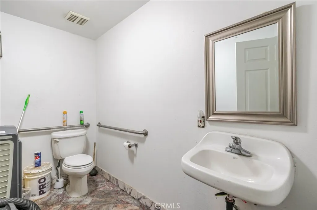 7516 San Fernando Road, Sun Valley, CA 91352