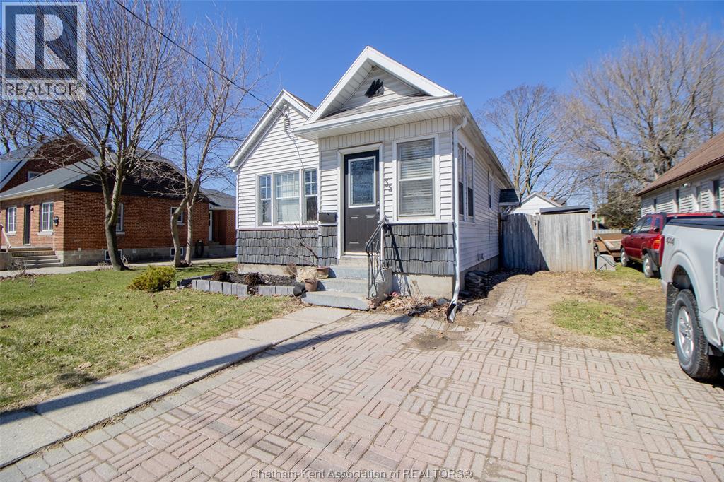 35 Alexandra Avenue, Chatham, ON, N7M1X9