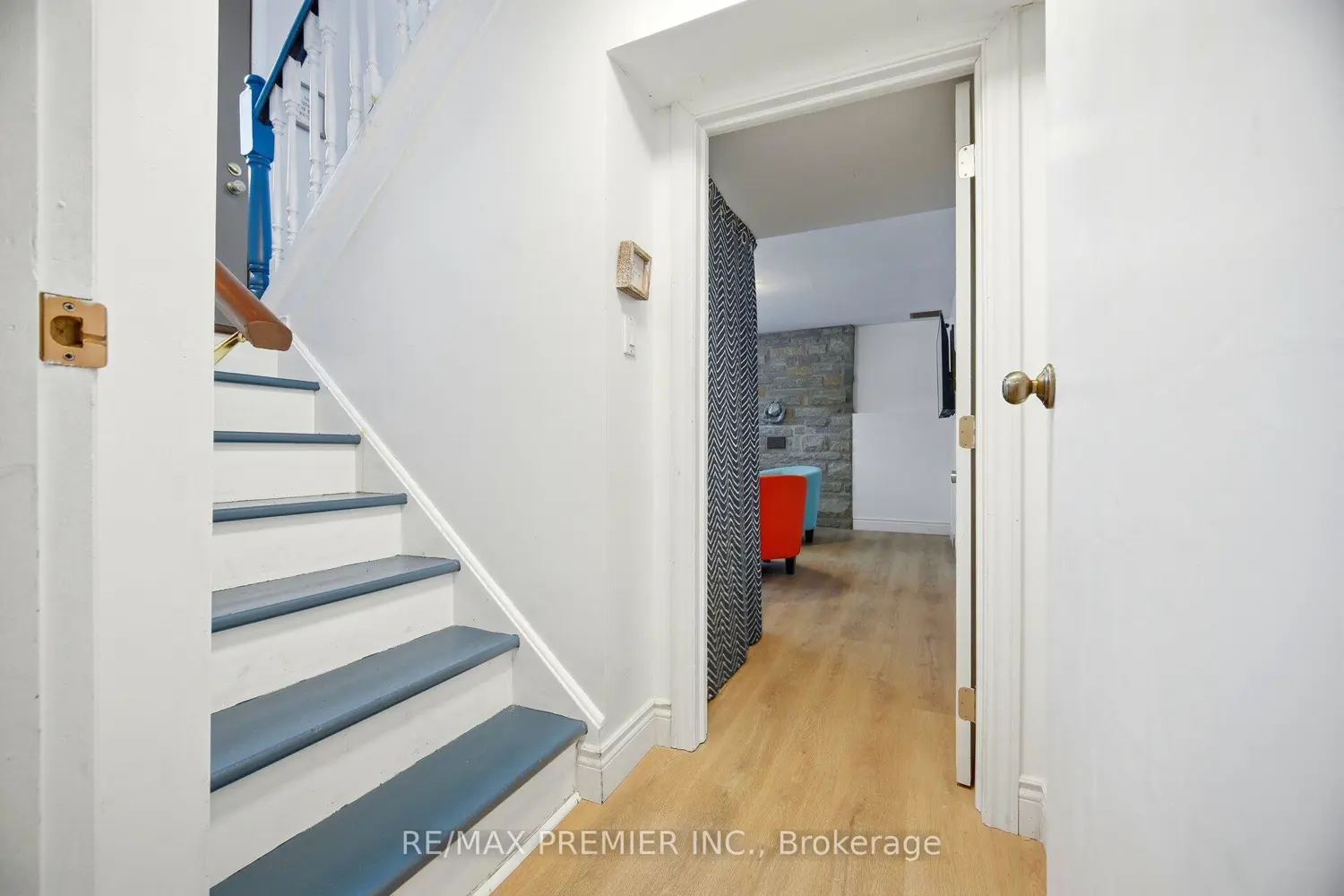 Additional image 12 of 752 Pinegrove Avenue