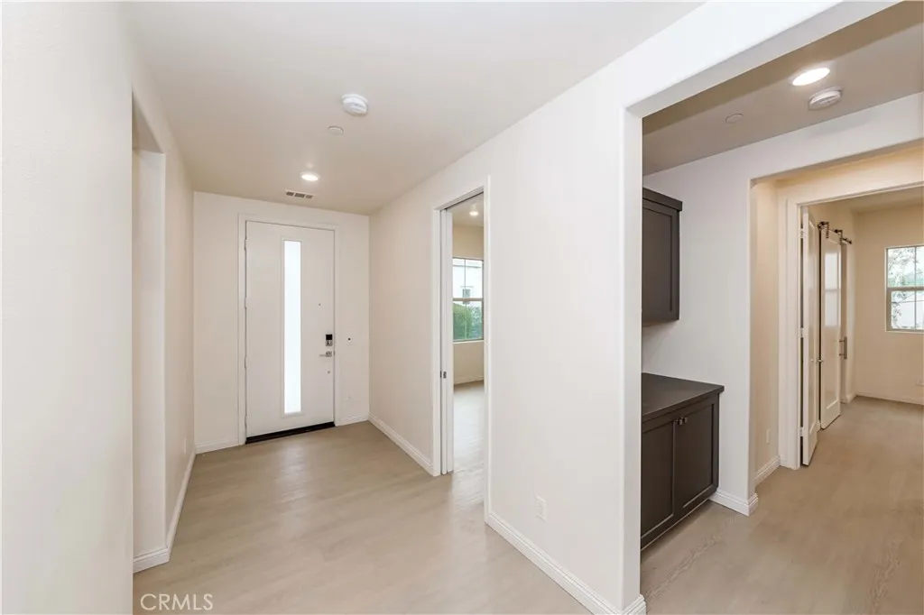 Additional image 49 of 191 Frame, Irvine, CA 92618