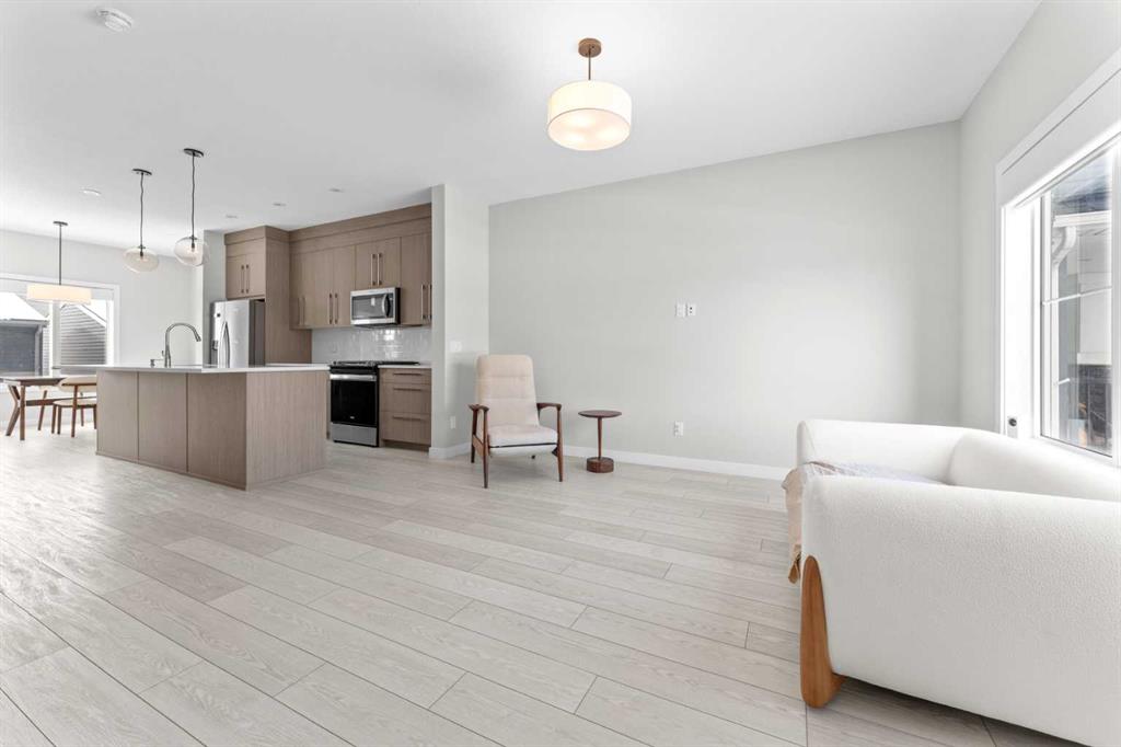 Additional image 3 of 919 Walgrove Boulevard SE, Calgary, AB, T2X 4G1