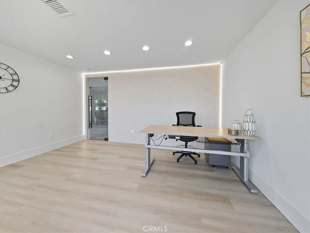 Additional image 43 of 1240 N Jefferson St, Anaheim, CA 92807