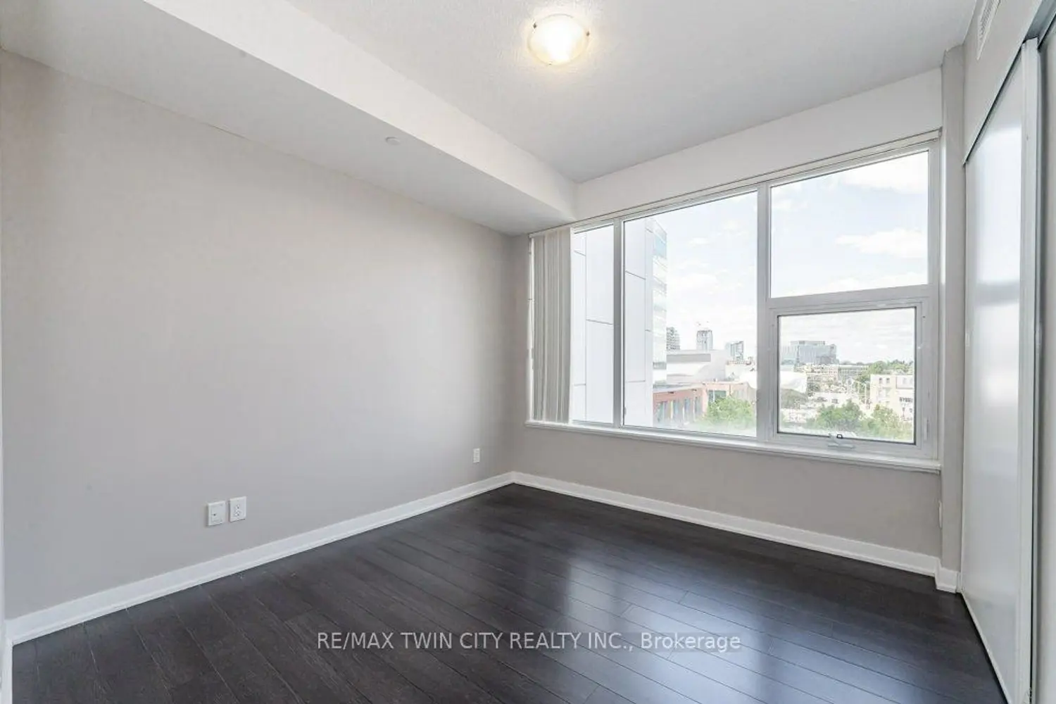 Additional image 12 of 85 Duke Street 402