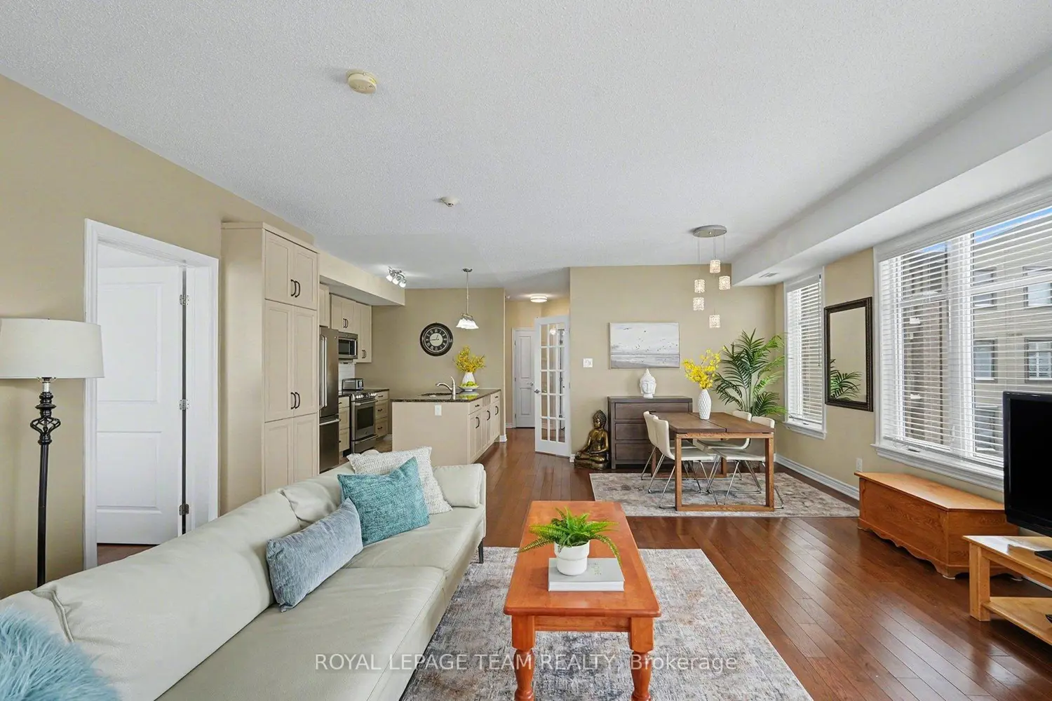 Additional image 6 of 220 Janka Private 202