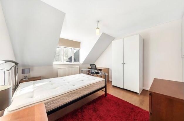 Additional image 9 of Room in a Shared House, Wolftencroft Close, SW11, N1 7GU