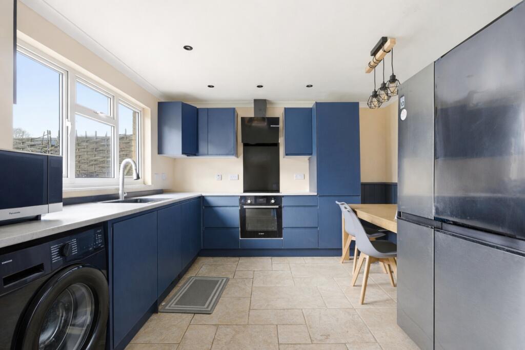 Additional image 2 of Kitchener Close, St. Albans, Hertfordshire, AL1