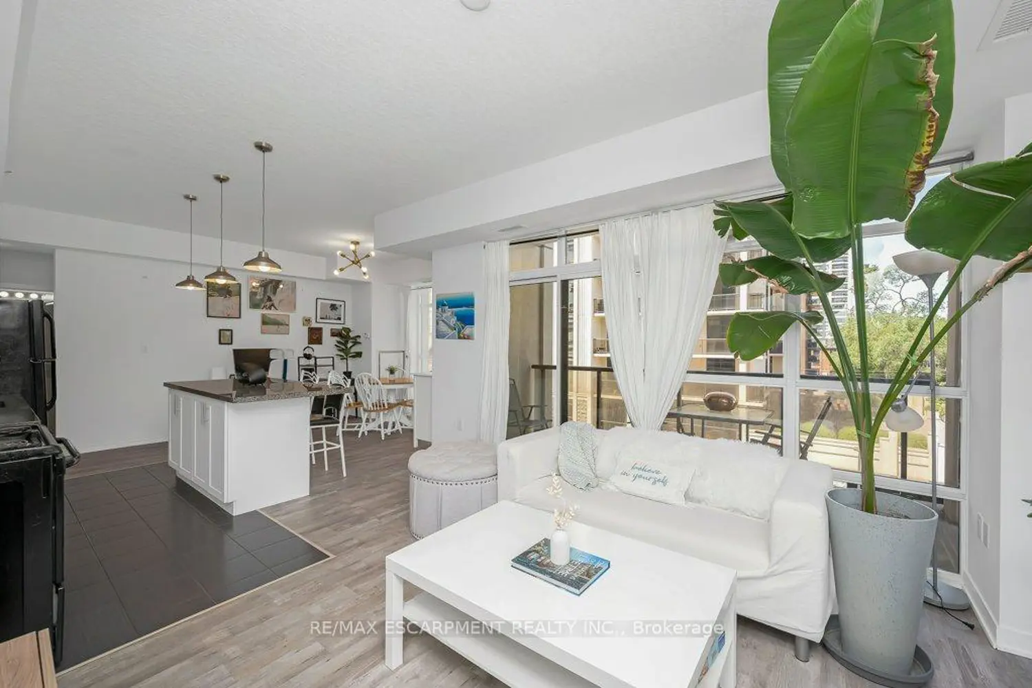 Additional image 8 of 90 Charlton Avenue 302