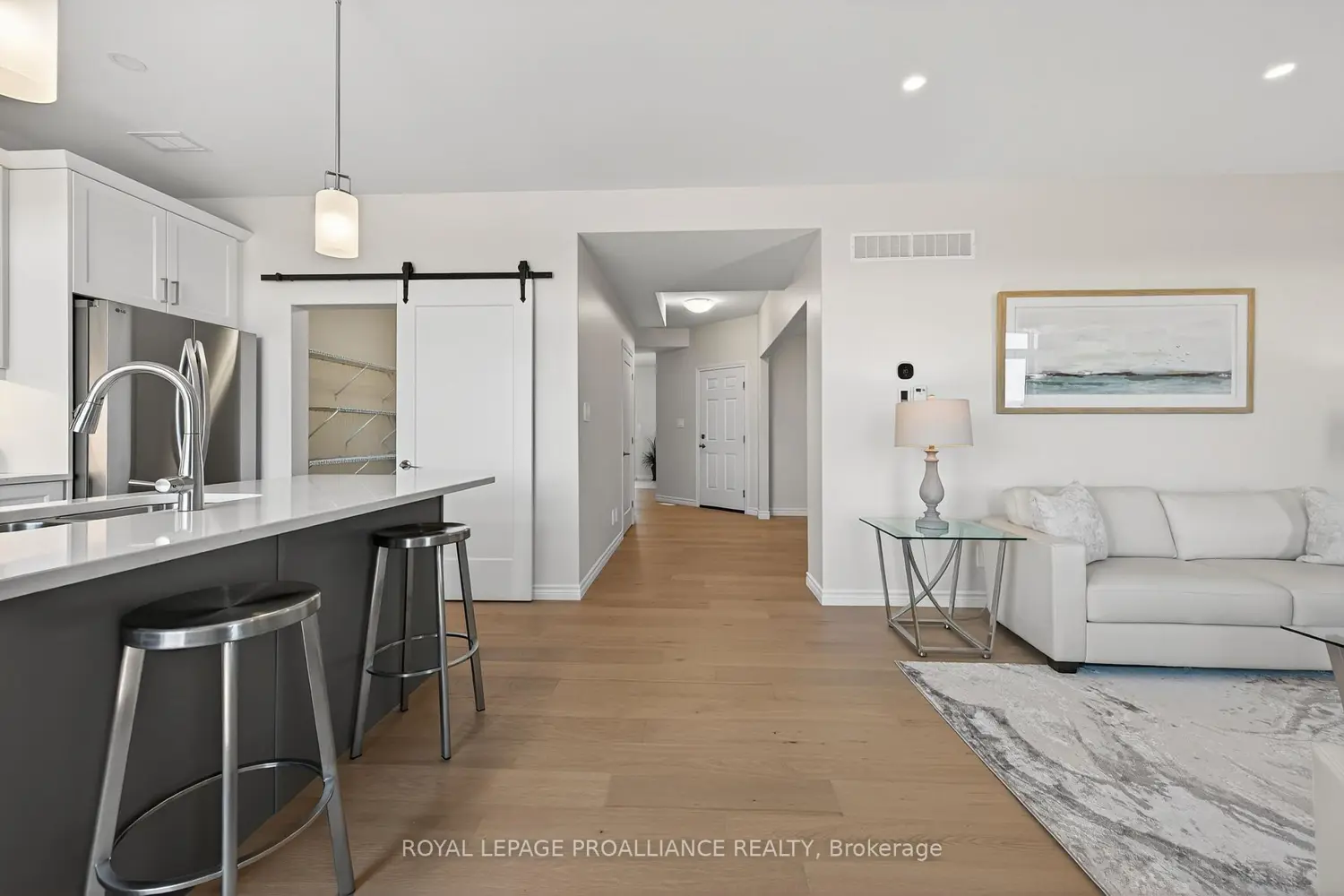 Additional image 9 of 14 Peace River Street