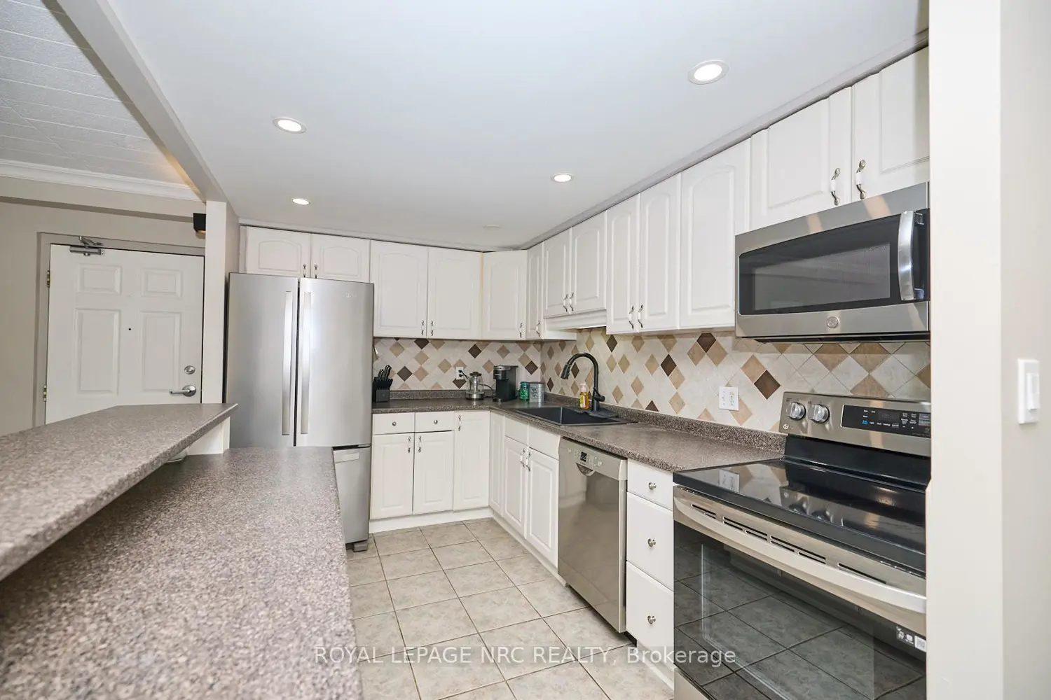 Additional image 7 of 20 John Street 109