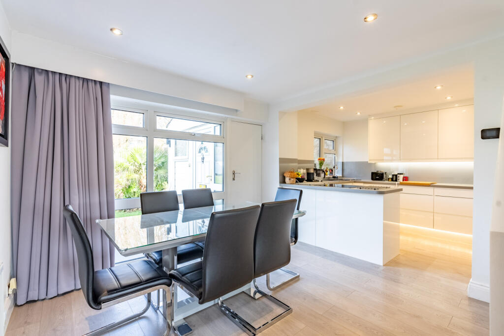 Additional image 5 of Whitecroft, St. Albans, Hertfordshire, AL1