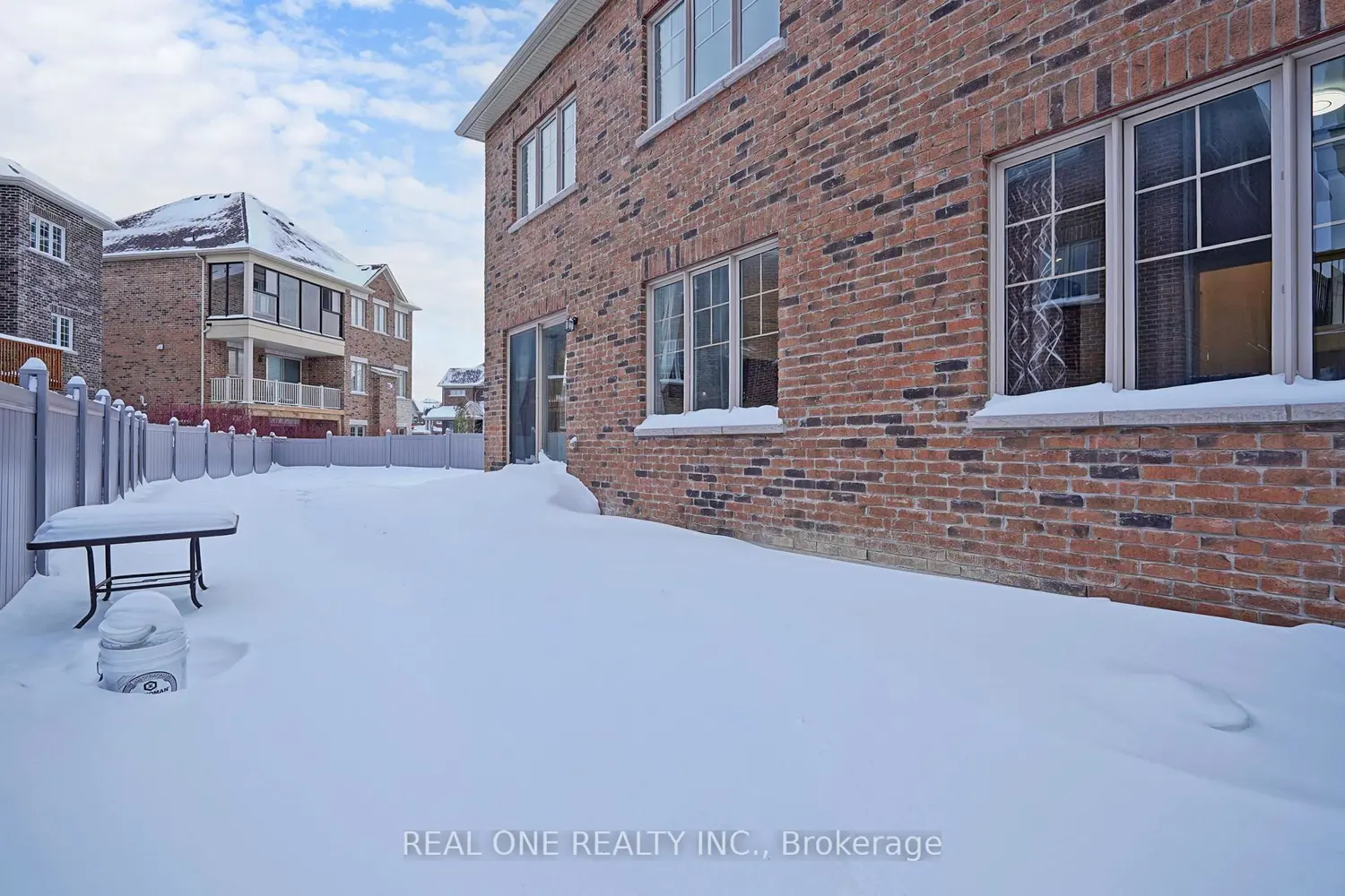 Additional image 19 of 11 Match Point Court
