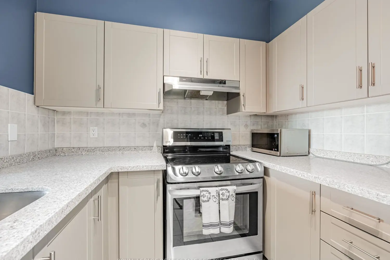 Additional image 2 of 600 Queens Quay 1029