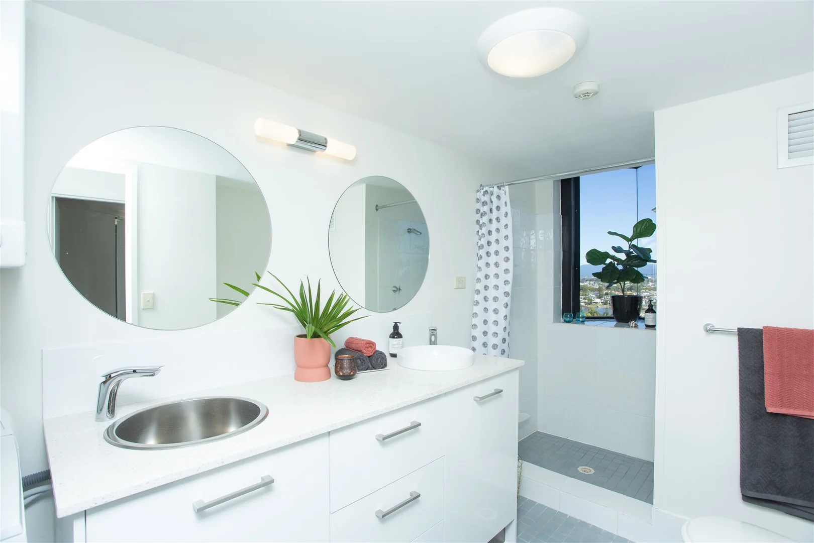 Additional image 6 of 70 Remembrance drive, Surfers Paradise QLD 4217