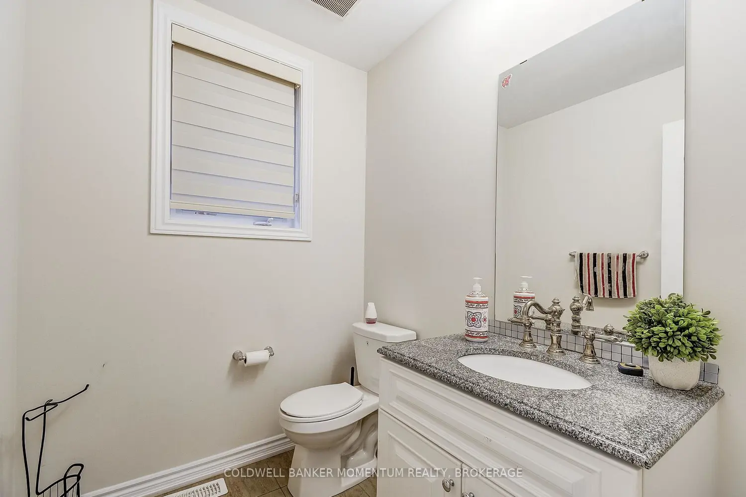 516 Barker Parkway photo 4