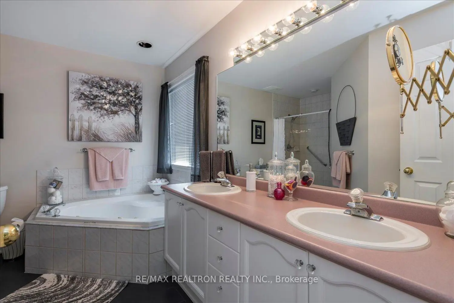 Additional image 10 of 44 Columbia Road