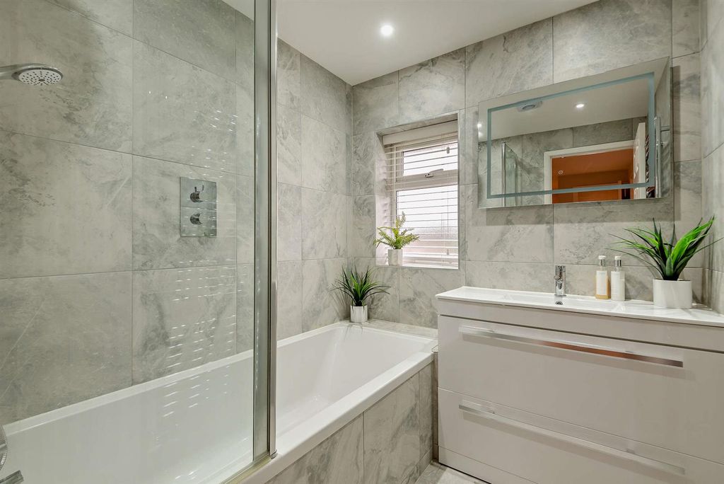 Additional image 15 of 4 bed semi-detached house for saleBracken Way, Chobham, Woking GU24