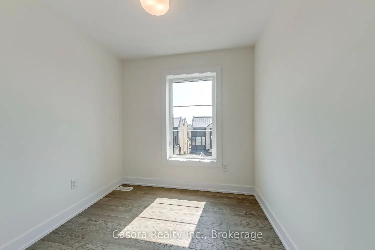 Additional image 20 of 2273 Turnberry Road 38