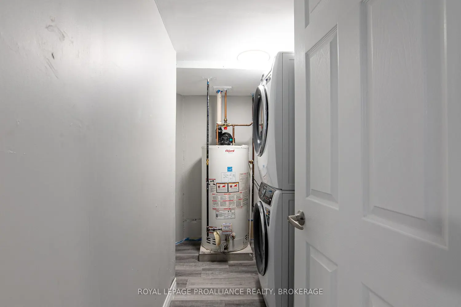 Additional image 17 of 355 Portsmouth Avenue