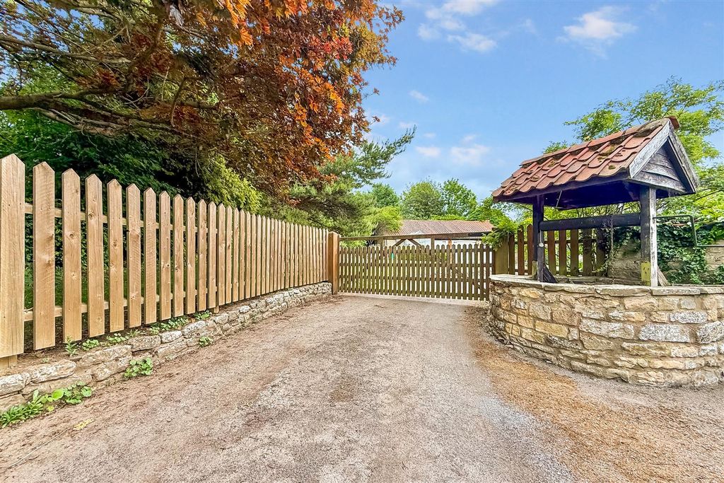 Additional image 24 of 8 bed detached house for saleWashdyke Lane, Fulbeck, Grantham NG32