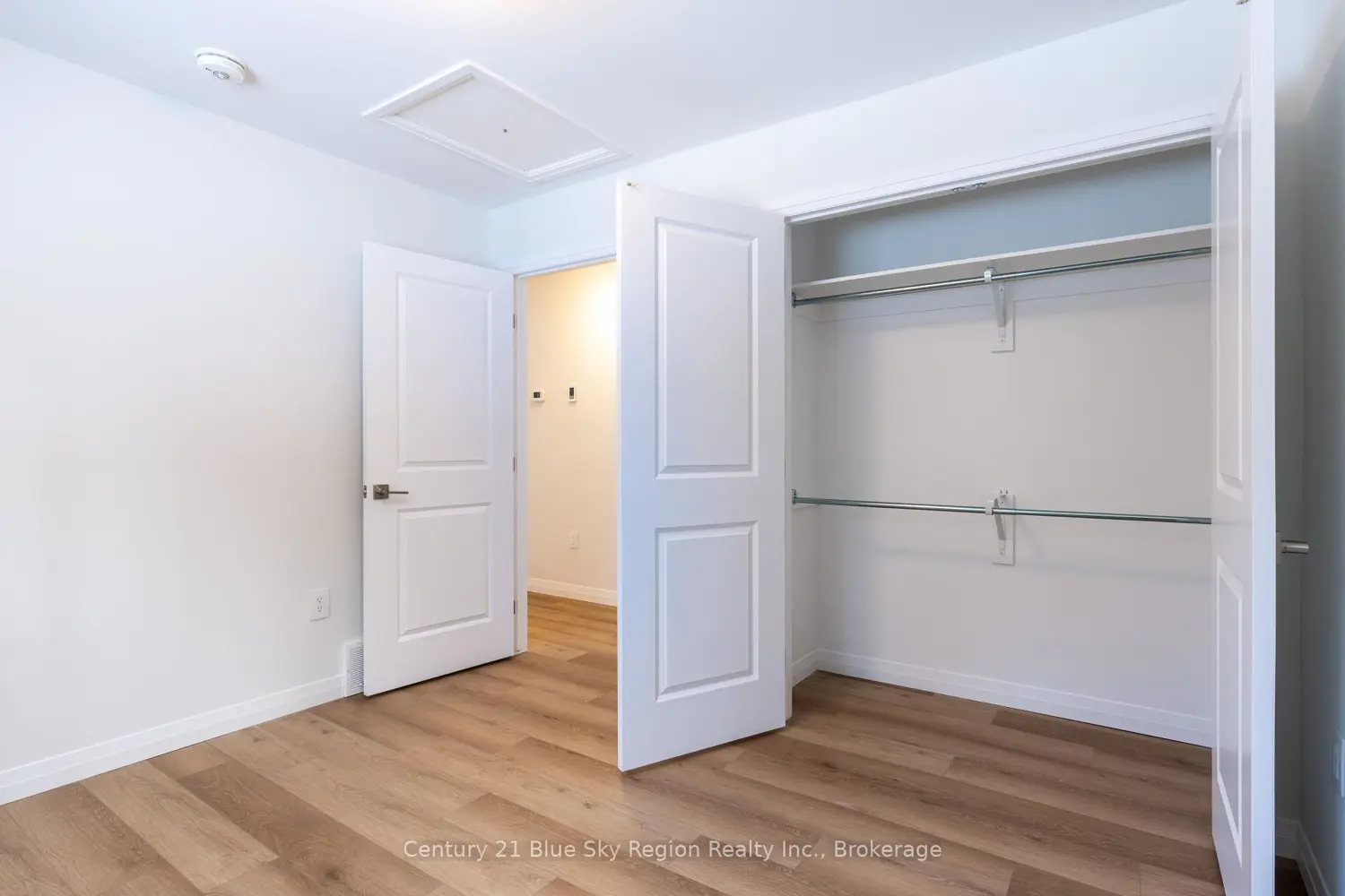 Additional image 8 of 113 Riverside Drive