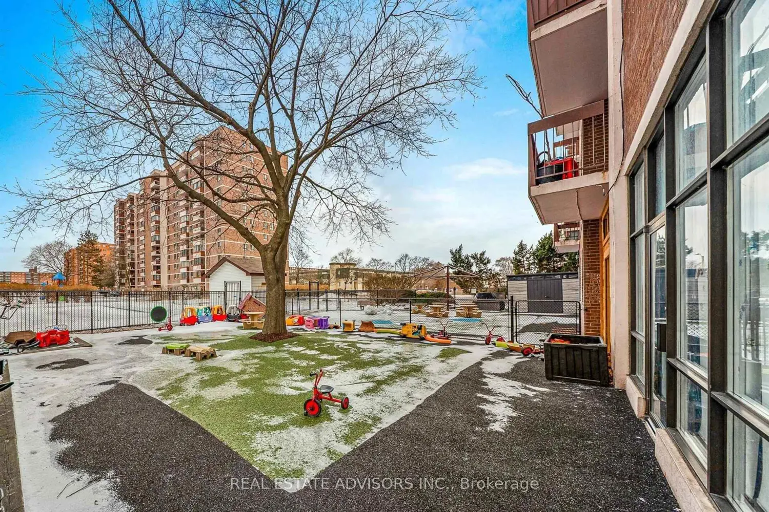 Additional image 11 of 1625 Bloor Street 524