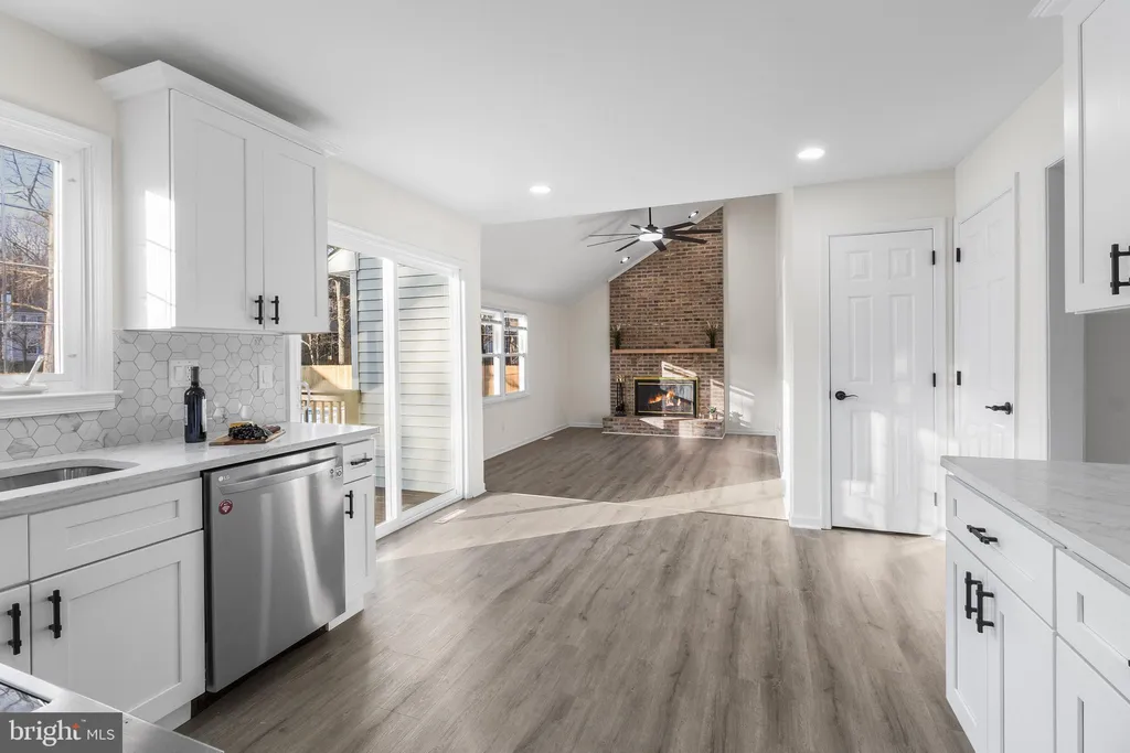 Additional image 10 of 210 W Silver Fox Road, Newark, DE 19702