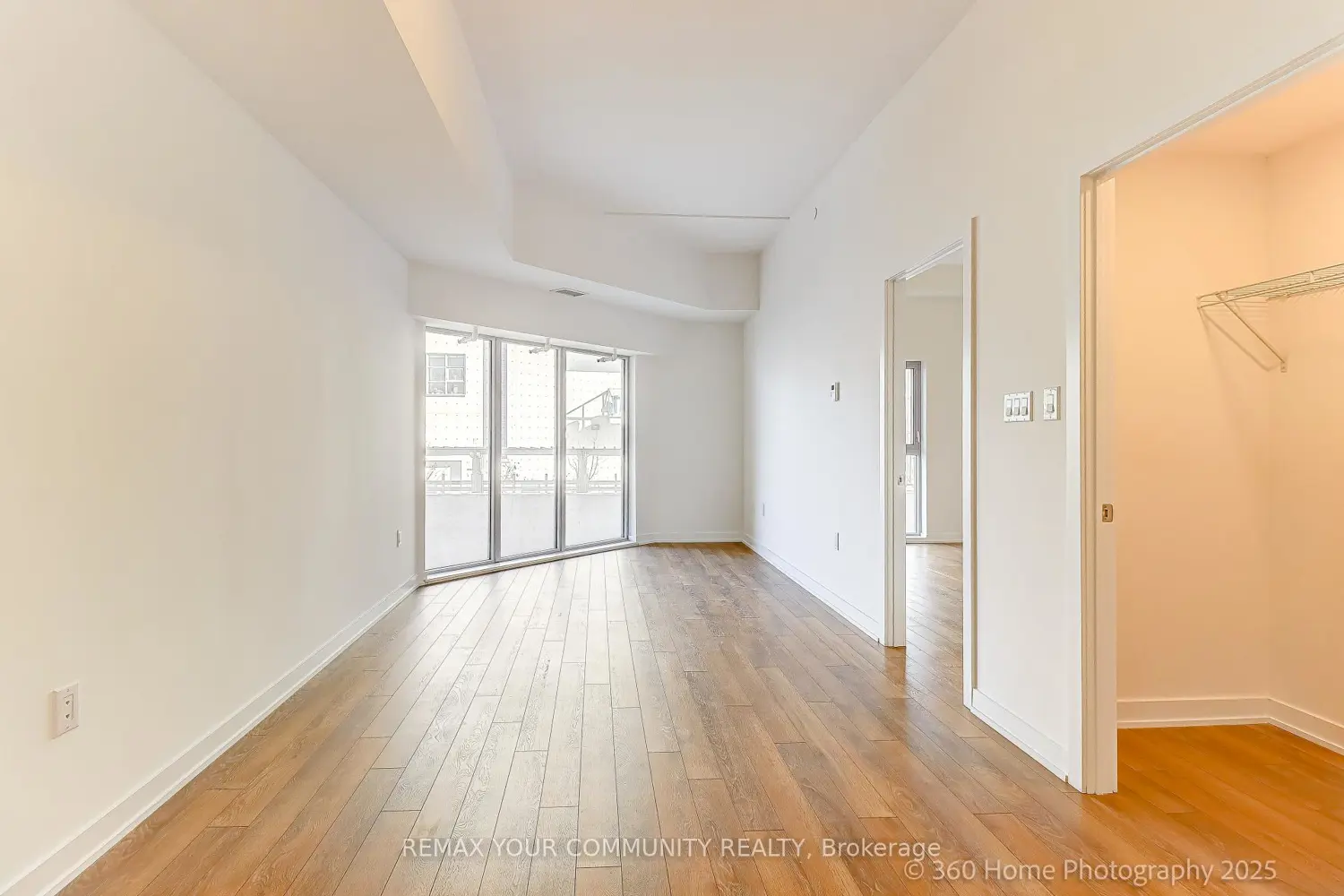 Additional image 15 of 2433 Dufferin Street 112