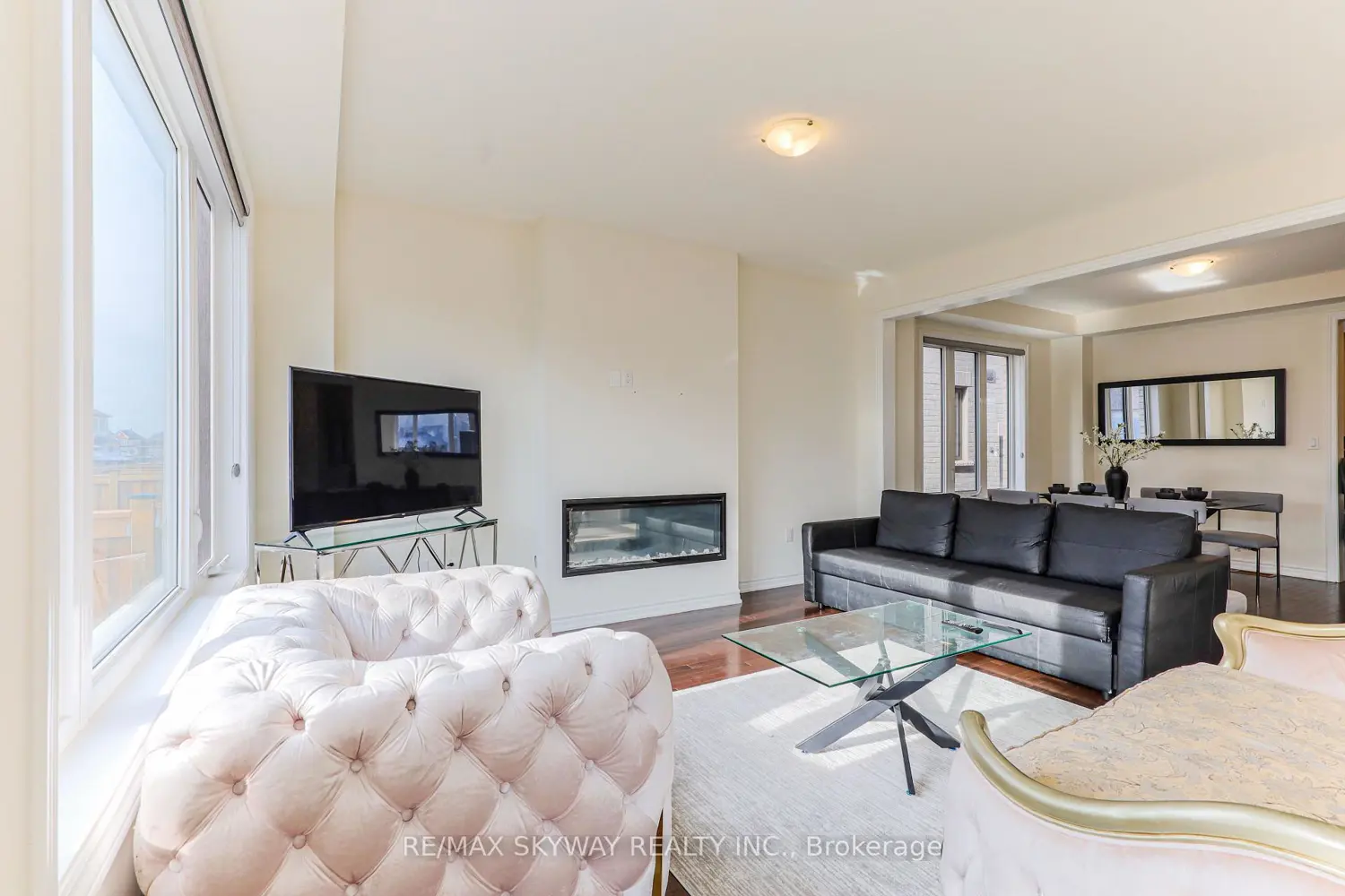 Additional image 2 of 379 Valleyway Drive