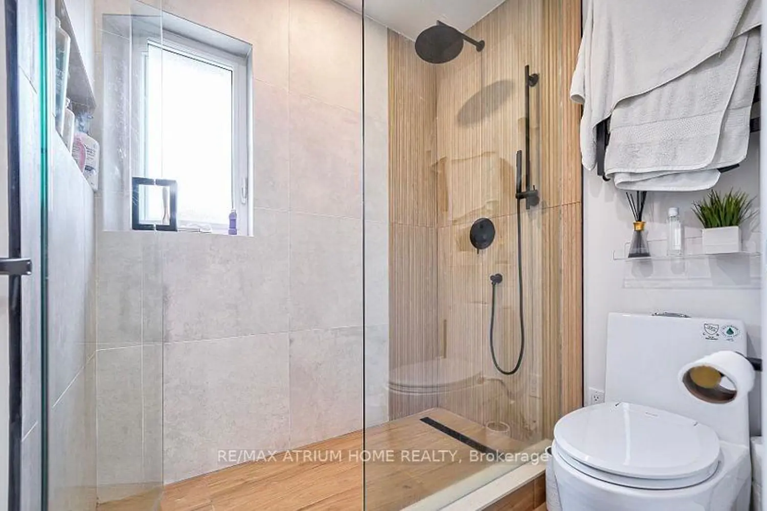 Additional image 10 of 567 Atwater Avenue