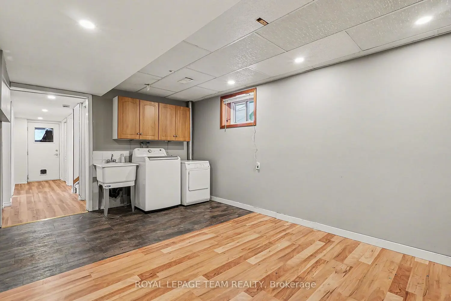 Additional image 11 of 237 Queen West Street