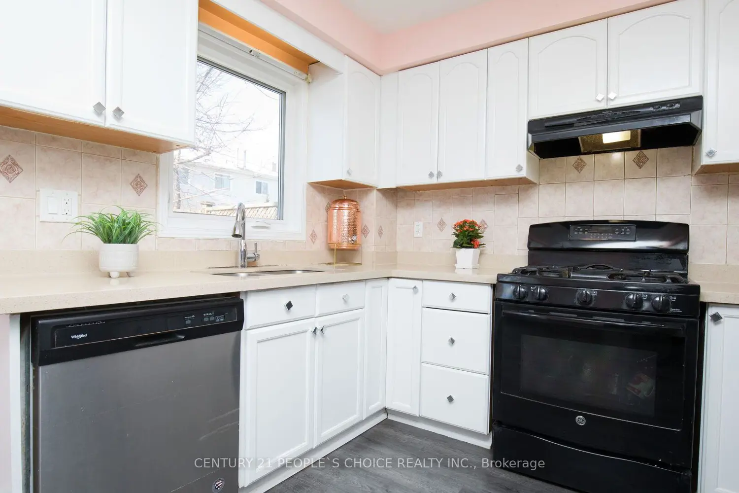 Additional image 8 of 70 Tulip Drive