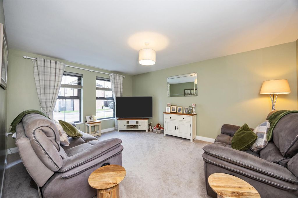 Additional image 5 of 3 bed semi-detached house for sale14 Edengrove Park North, Ballynahinch BT24