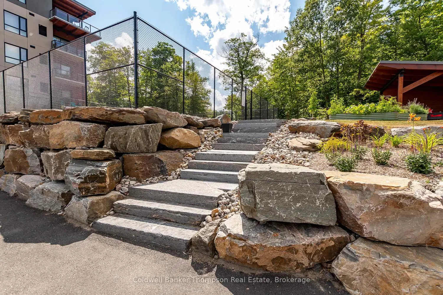 Additional image 11 of 18 Campus Trail 207