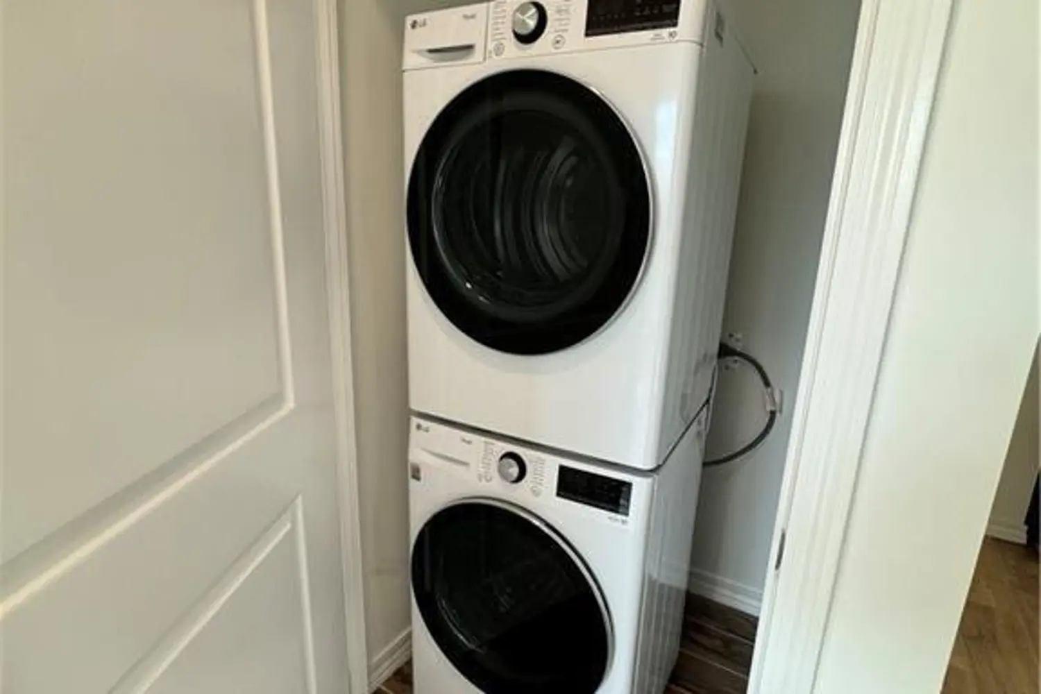 Additional image 16 of 1098 Paisley Road 105 A