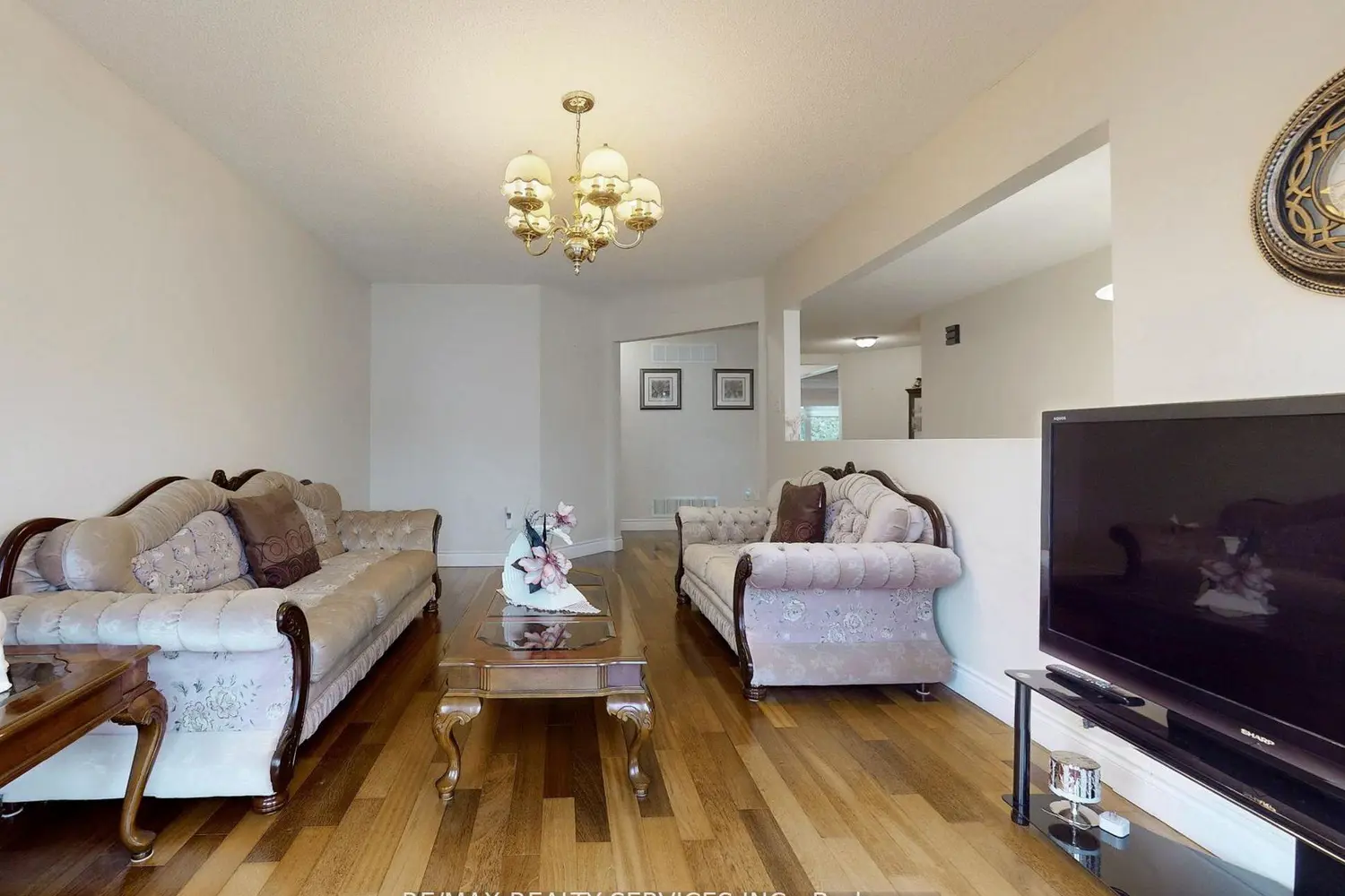 10 Bush Crescent photo 5
