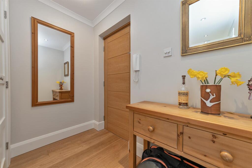 Additional image 18 of Woodstock Road North, St. Albans